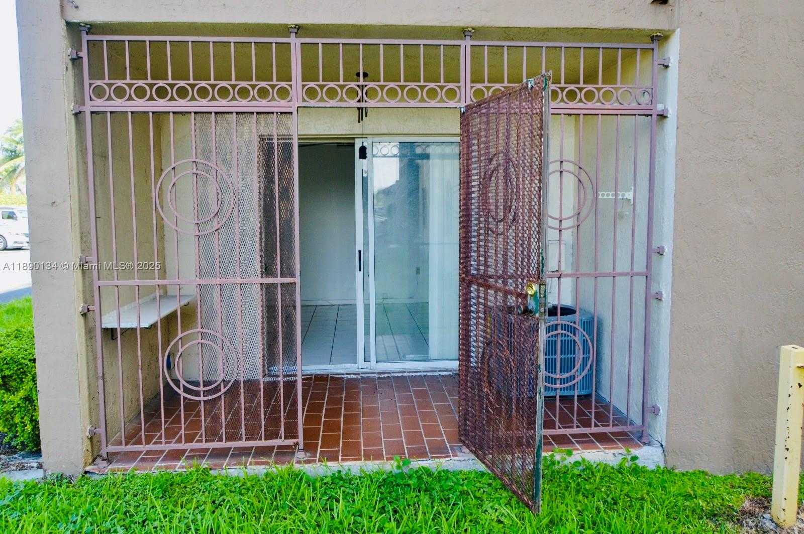 Small Image of 8851 NORTH WEST 119TH ST #6117, Hialeah Gardens Number 22