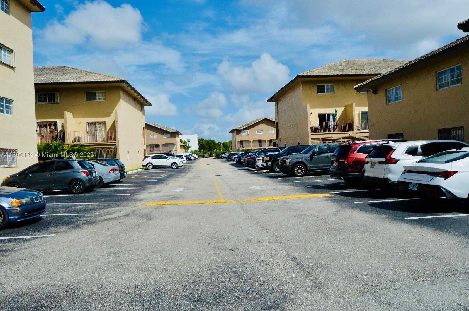 Small Image of 8851 NORTH WEST 119TH ST #6117, Hialeah Gardens Number 3