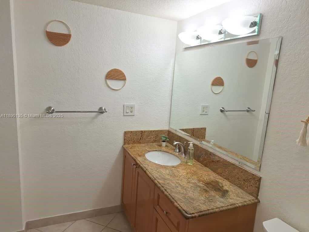 Small Image of 7923 SW 104th St, Miami, FL 33156, USA Number 10
