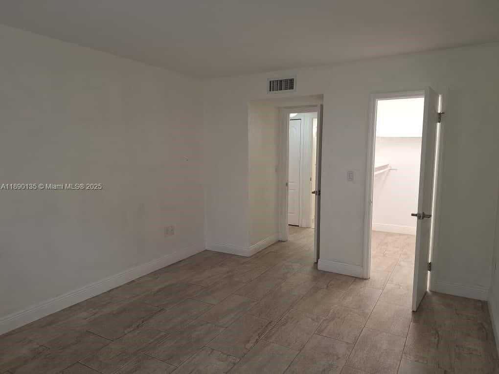 Small Image of 7923 SW 104th St, Miami, FL 33156, USA Number 11