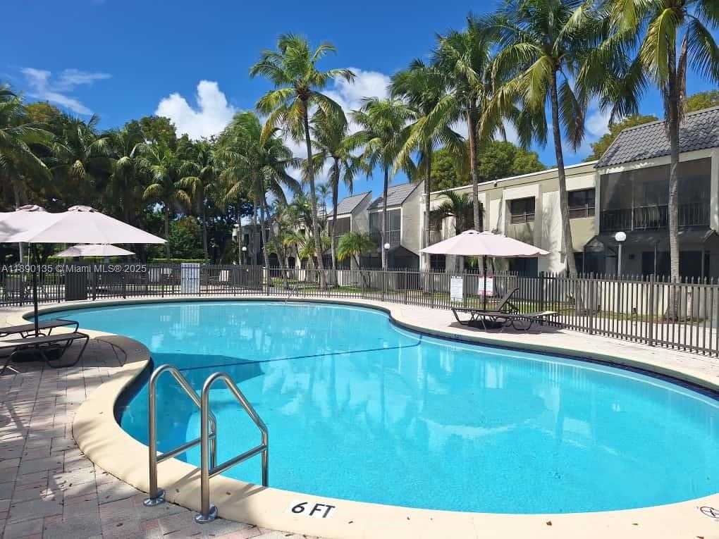 Small Image of 7923 SW 104th St, Miami, FL 33156, USA Number 17