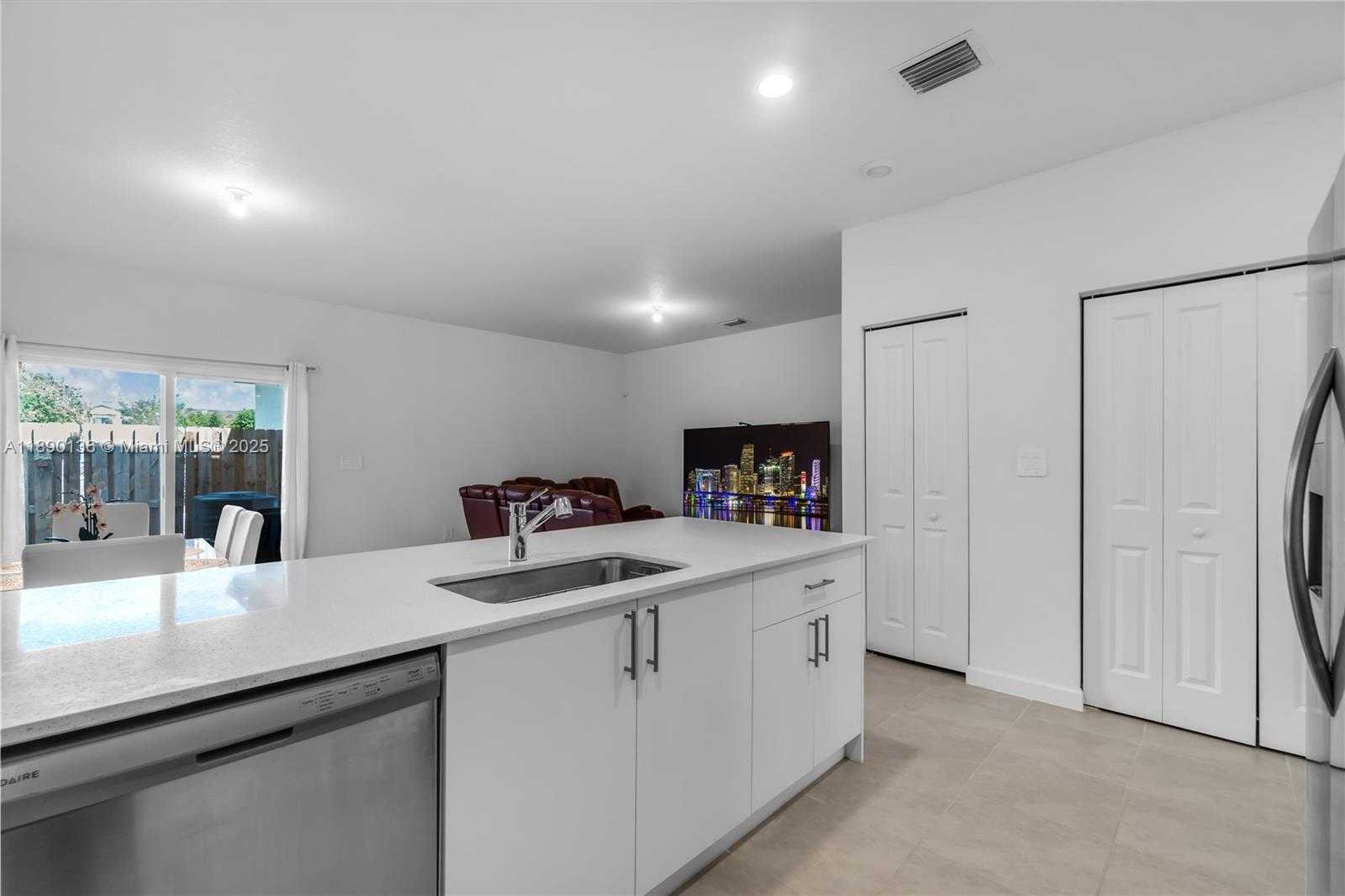 Small Image of 26455 SOUTH WEST 148TH AVE, Homestead Number 7