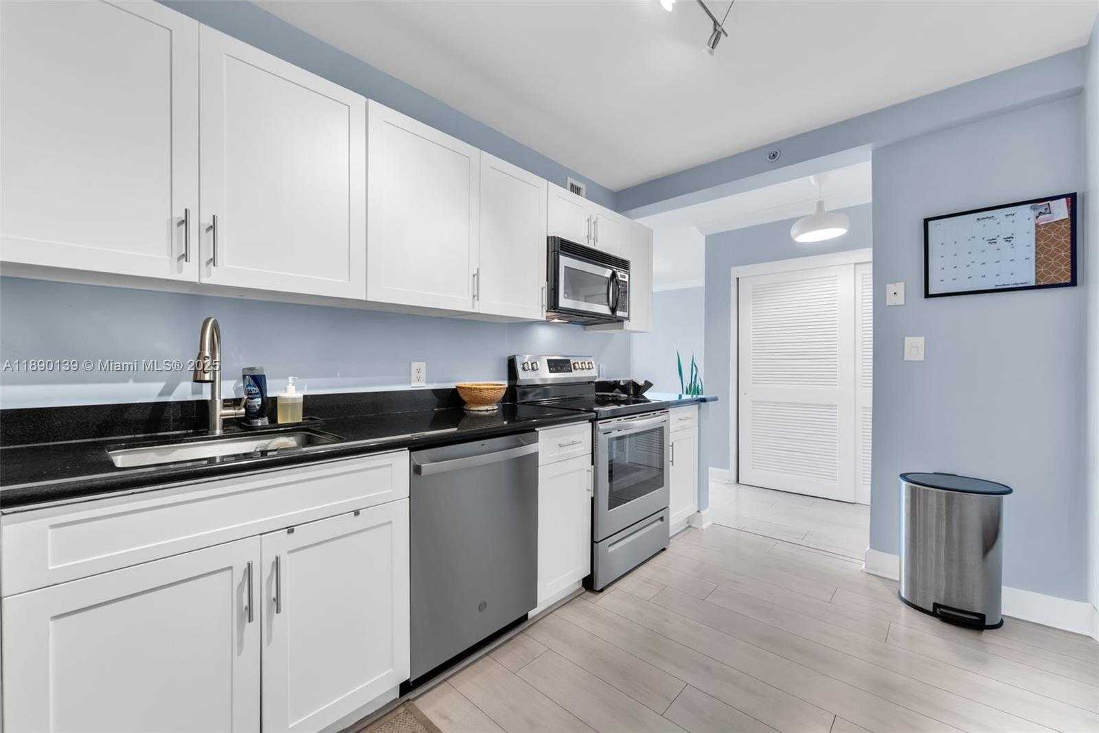 Small Image of 401 69TH ST #1606, Miami Beach Number 2