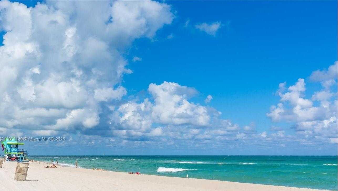 Small Image of 401 69TH ST #1606, Miami Beach Number 24