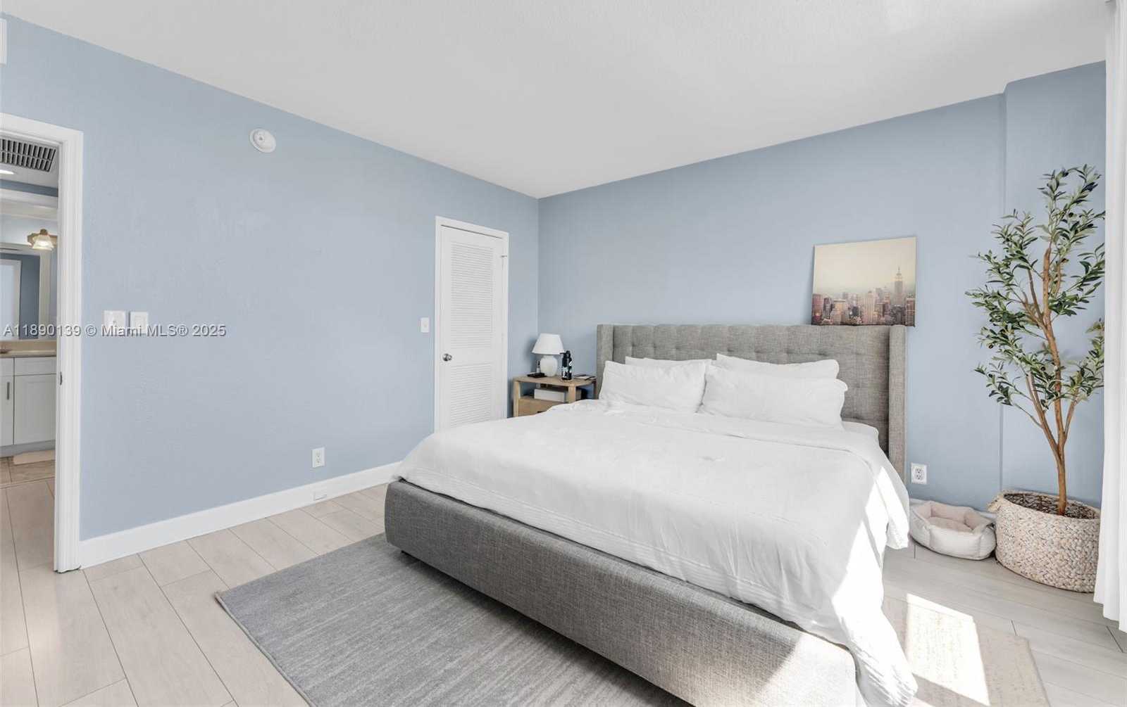 Small Image of 401 69TH ST #1606, Miami Beach Number 9