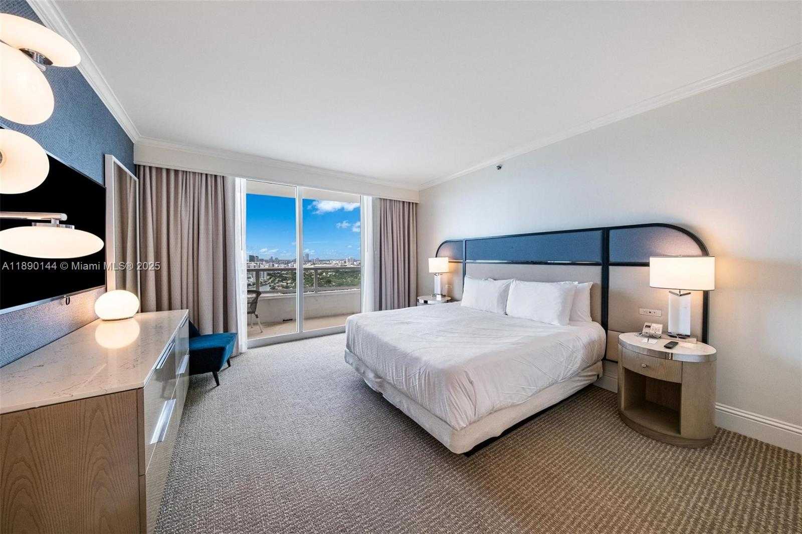 Small Image of 4401 COLLINS AVE #3312, Miami Beach Number 11