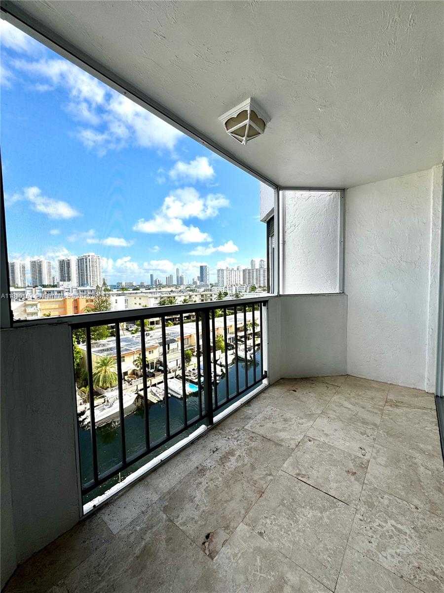 Small Image of 3545 NORTH EAST 166TH ST #805, North Miami Beach Number 14