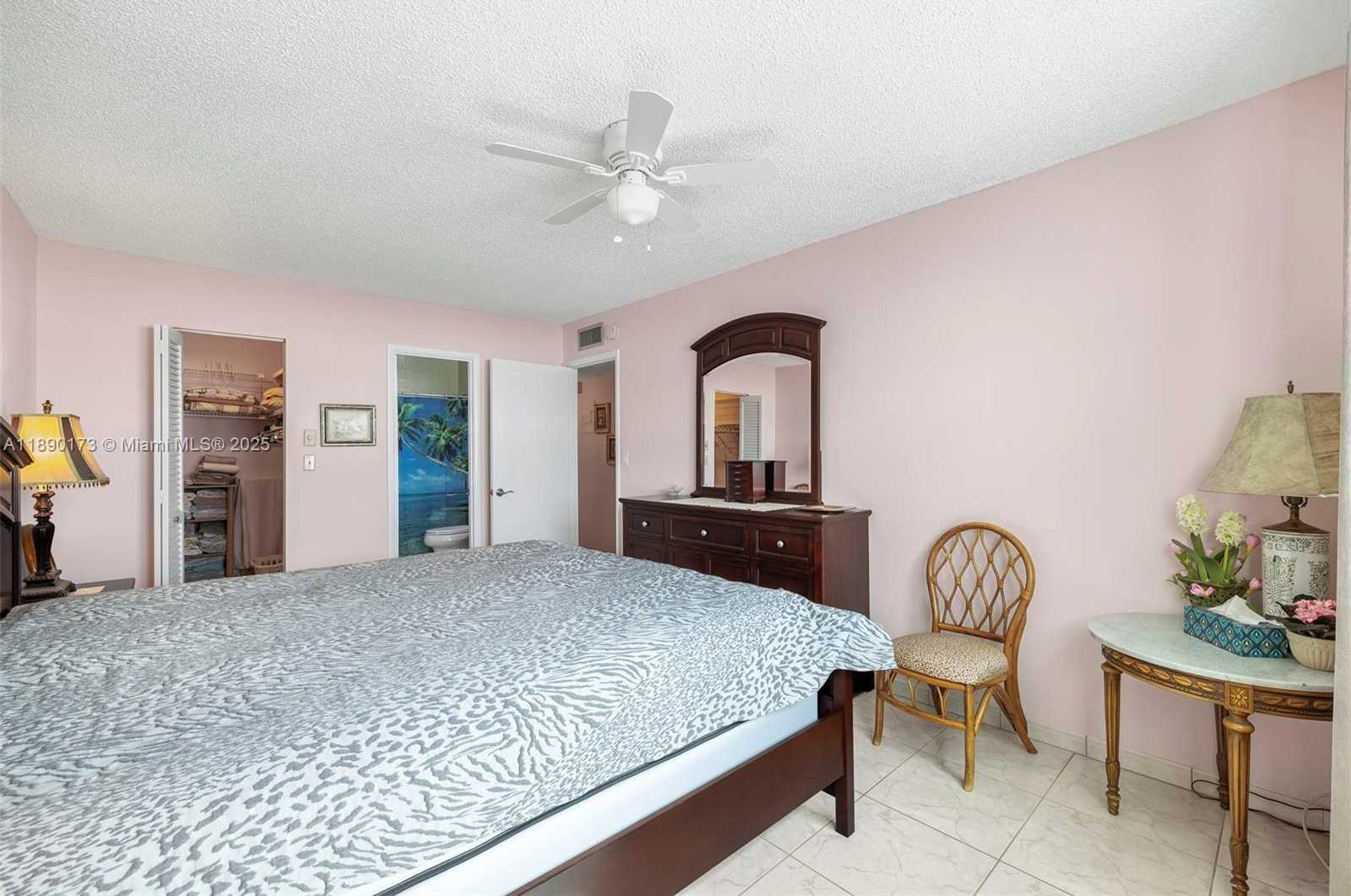 Small Image of 5300 WASHINGTON ST #U405, Hollywood Number 10