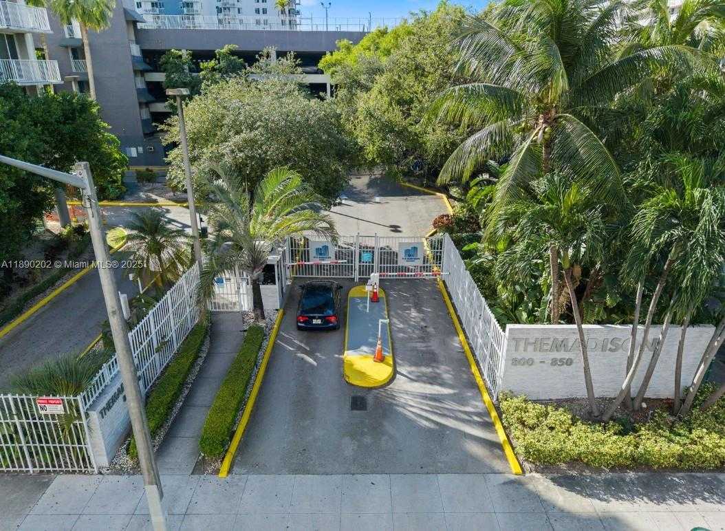 Small Image of 800 NORTH MIAMI AVE #E-209, Miami Number 6