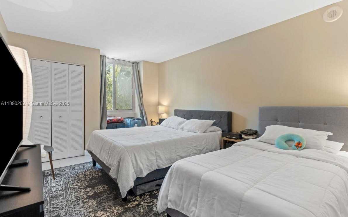 Small Image of 800 NORTH MIAMI AVE #E-209, Miami Number 8
