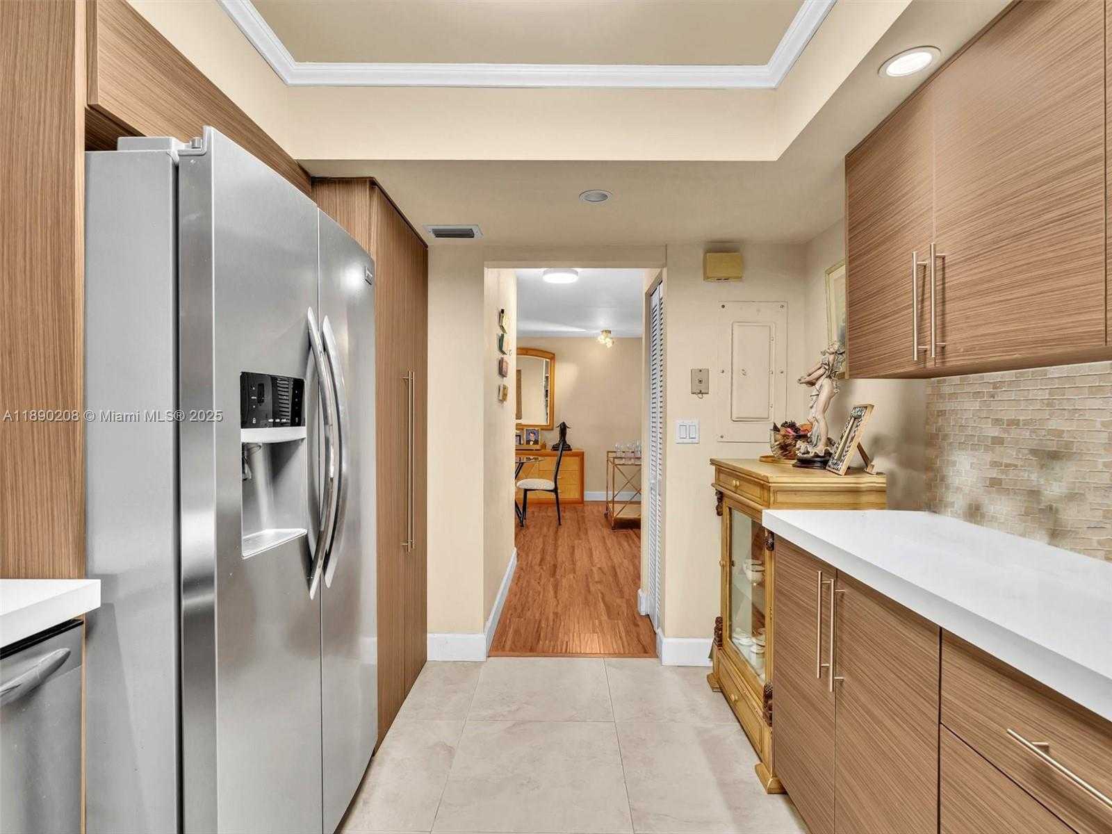 Small Image of 600 BILTMORE WAY #406, Coral Gables Number 16