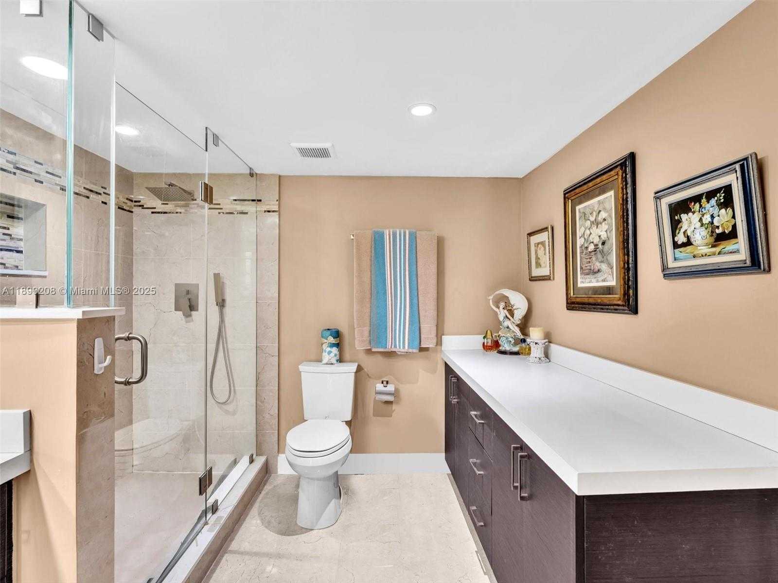 Small Image of 600 BILTMORE WAY #406, Coral Gables Number 32