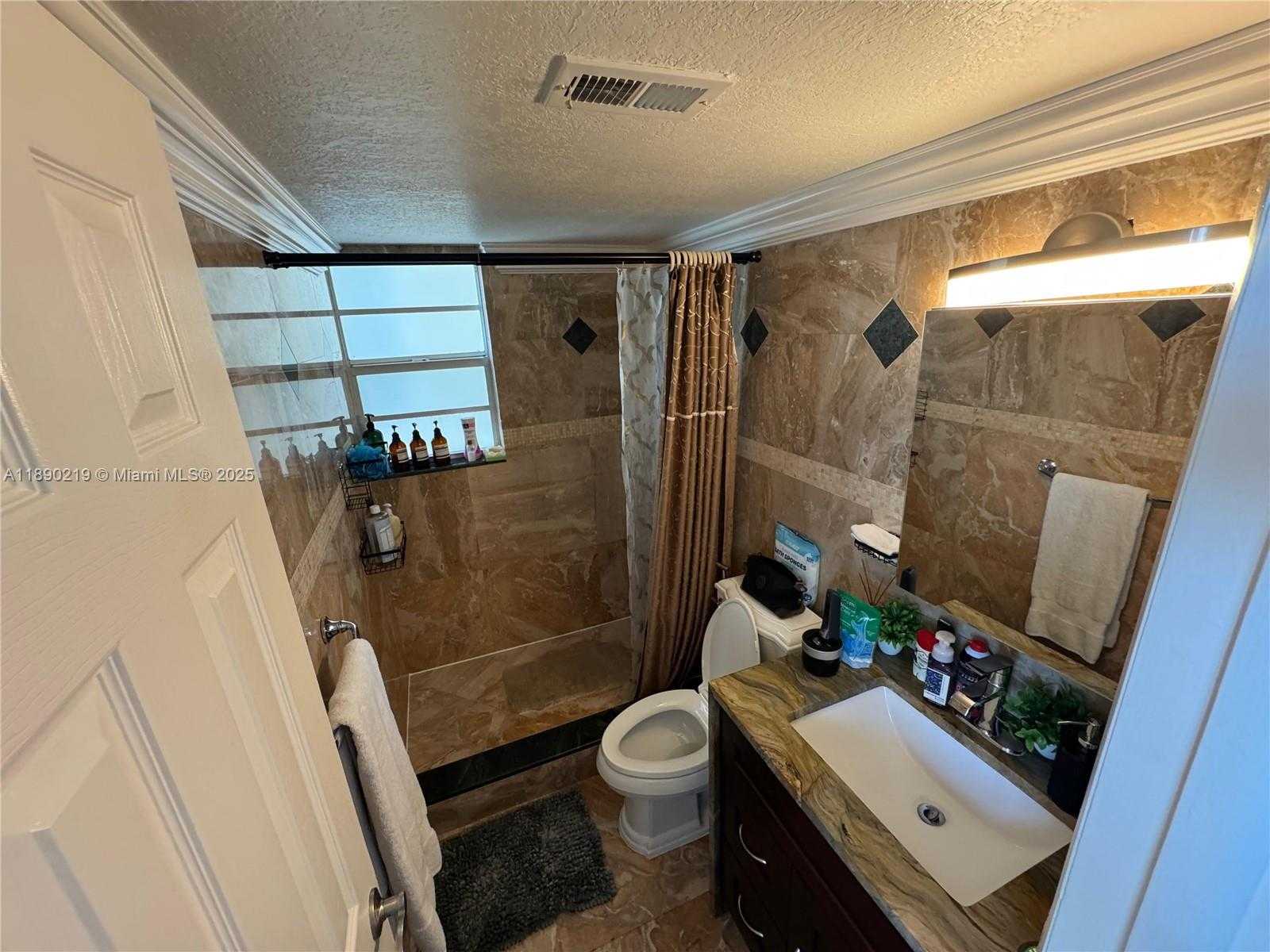 Small Image of 1811 JEFFERSON ST #409, Hollywood Number 7