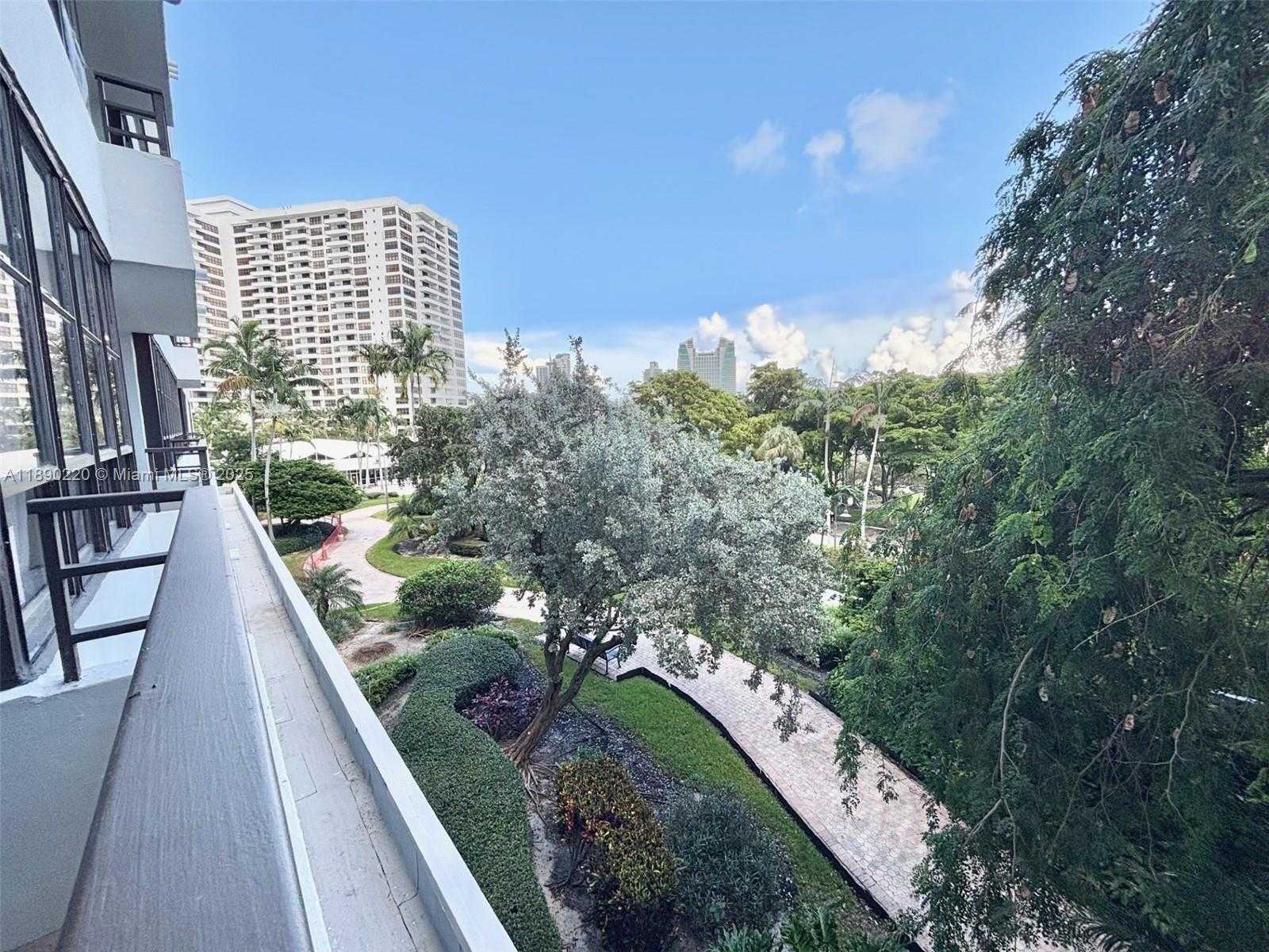 Small Image of 500 THREE ISLANDS BLVD #102, Hallandale Beach Number 19