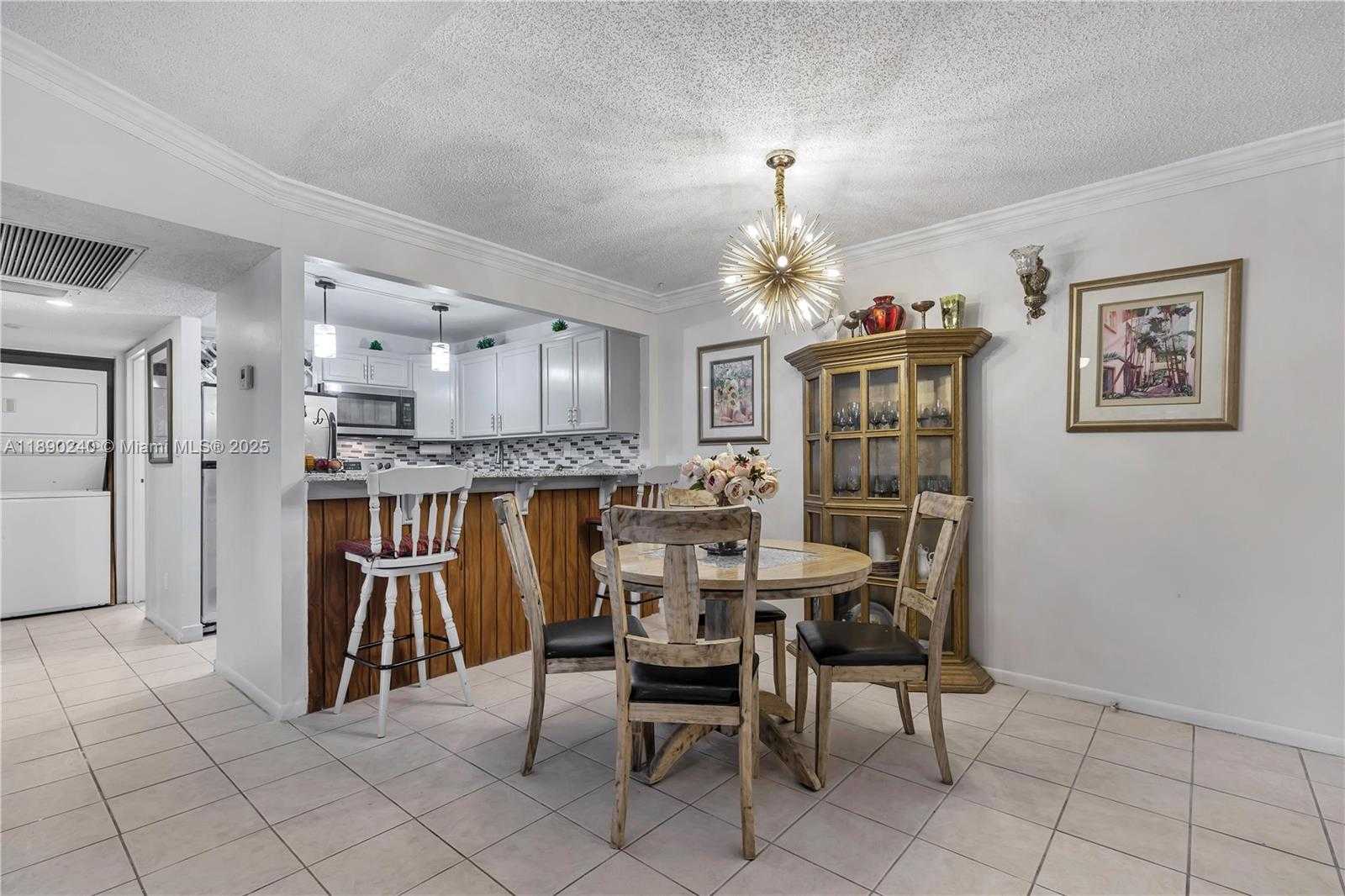 Small Image of 5805 WASHINGTON ST #17, Hollywood Number 13