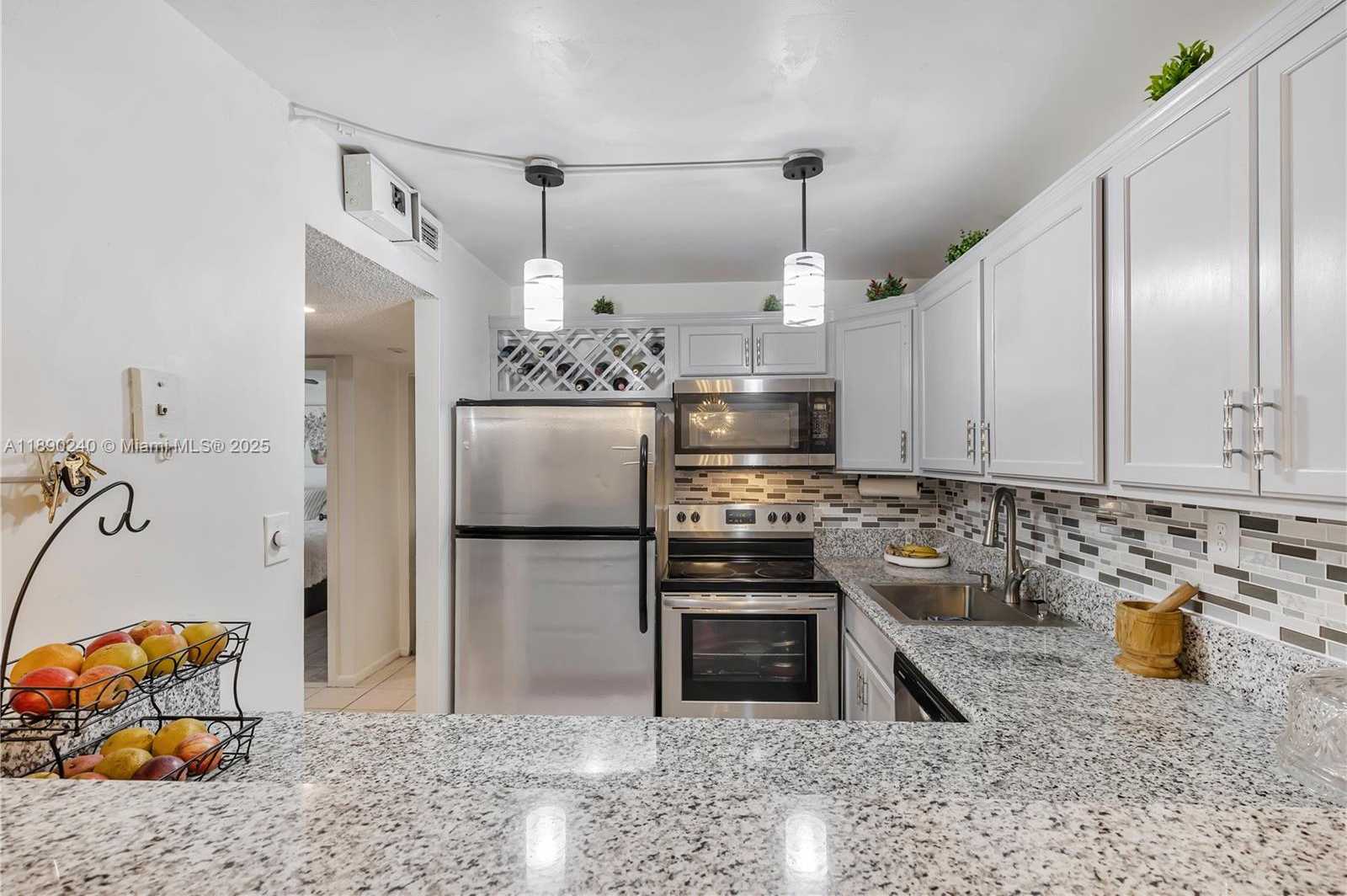 Small Image of 5805 WASHINGTON ST #17, Hollywood Number 14
