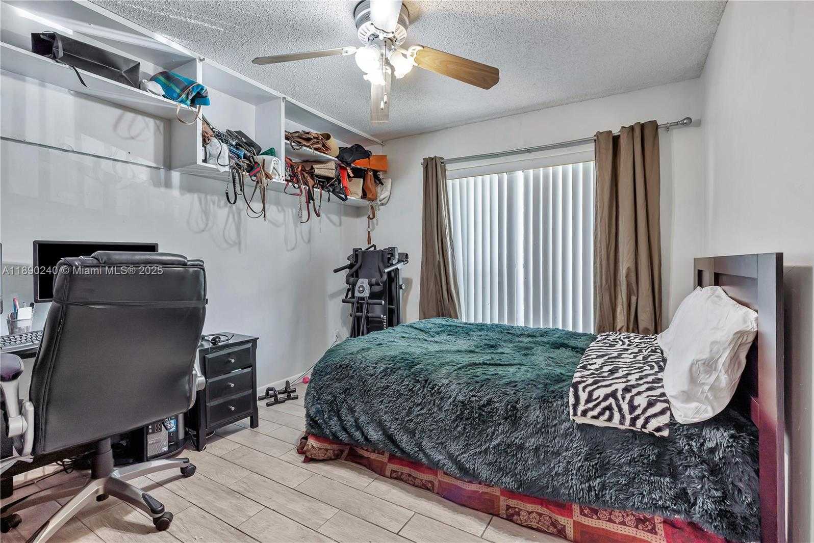 Small Image of 5805 WASHINGTON ST #17, Hollywood Number 23