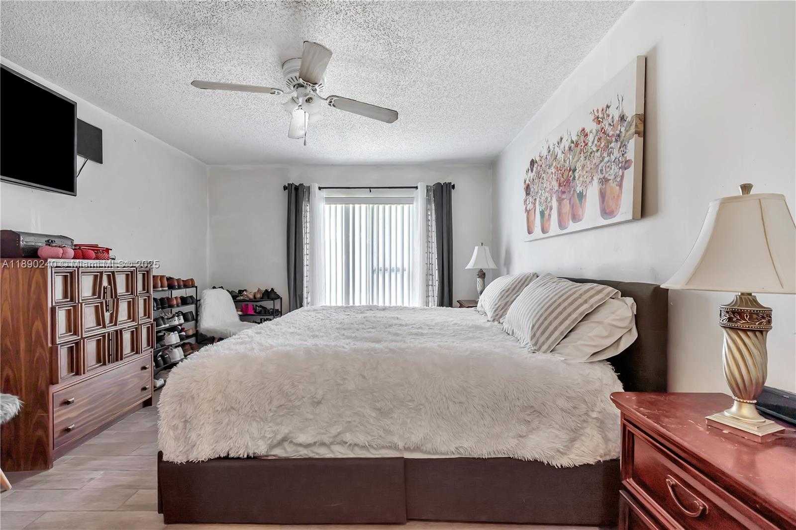 Small Image of 5805 WASHINGTON ST #17, Hollywood Number 24