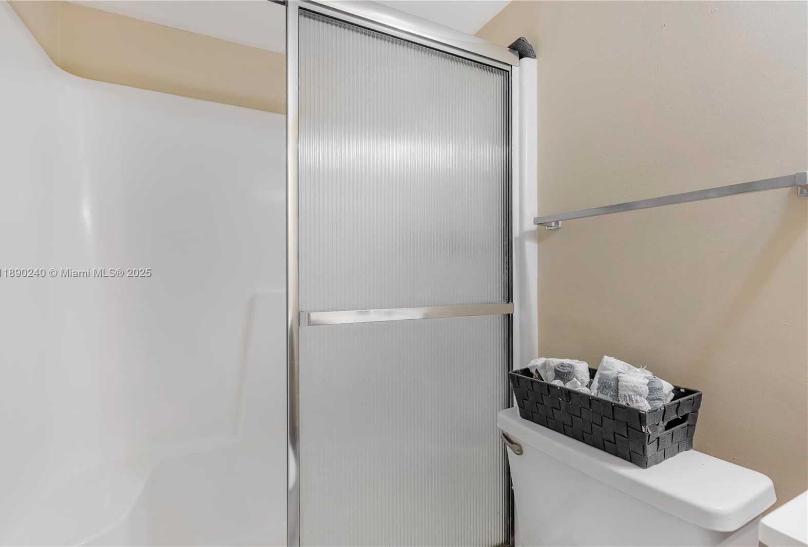Small Image of 5805 WASHINGTON ST #17, Hollywood Number 28