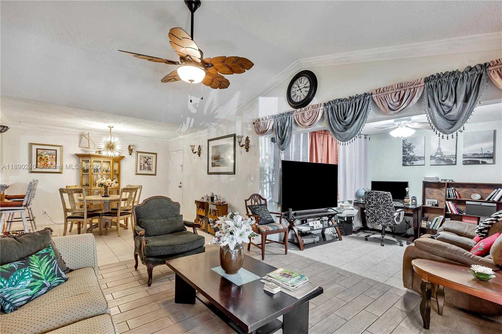 Small Image of 5805 WASHINGTON ST #17, Hollywood Number 3