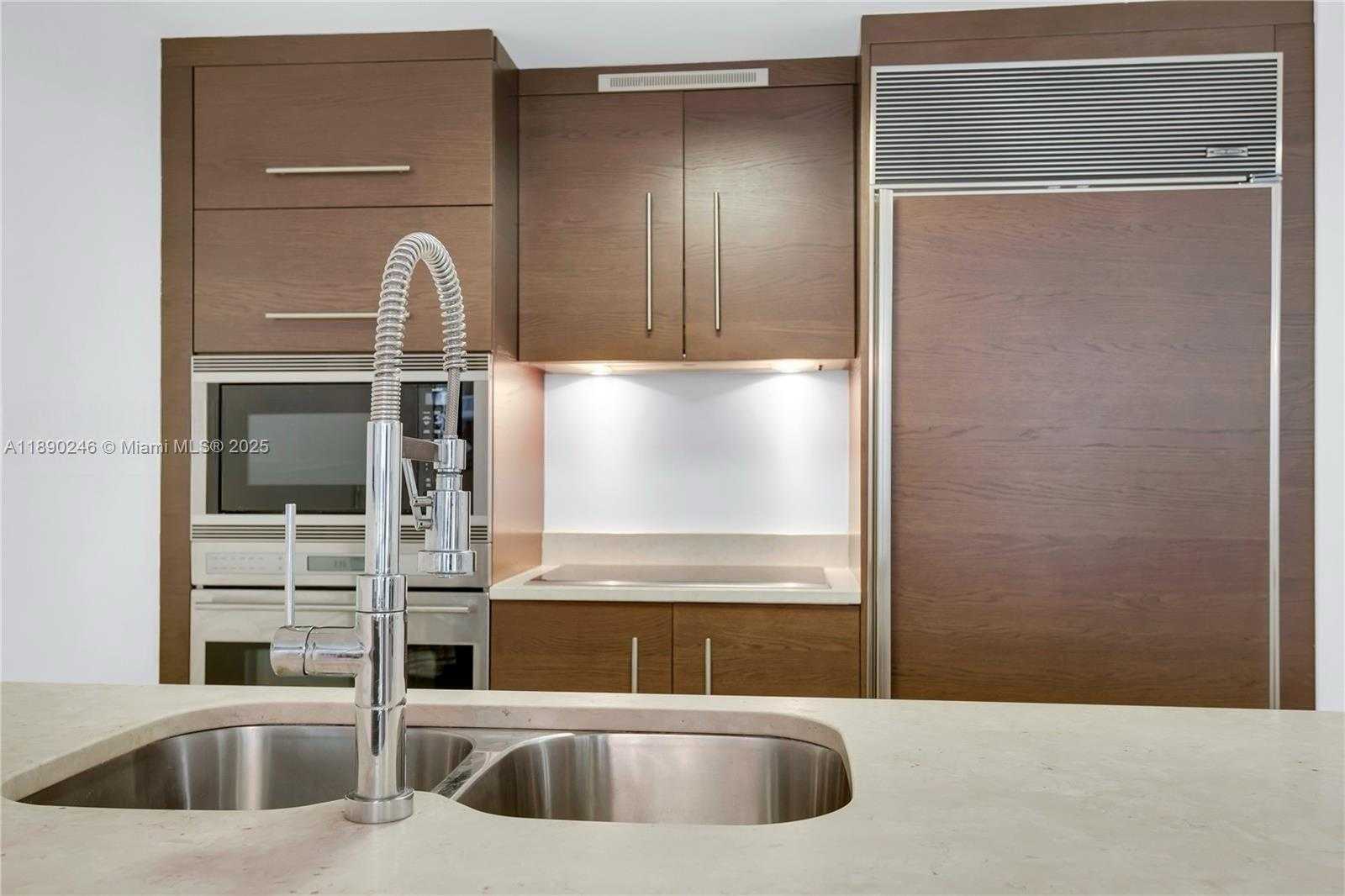 Small Image of 475 BRICKELL AVE #4711, Miami Number 5