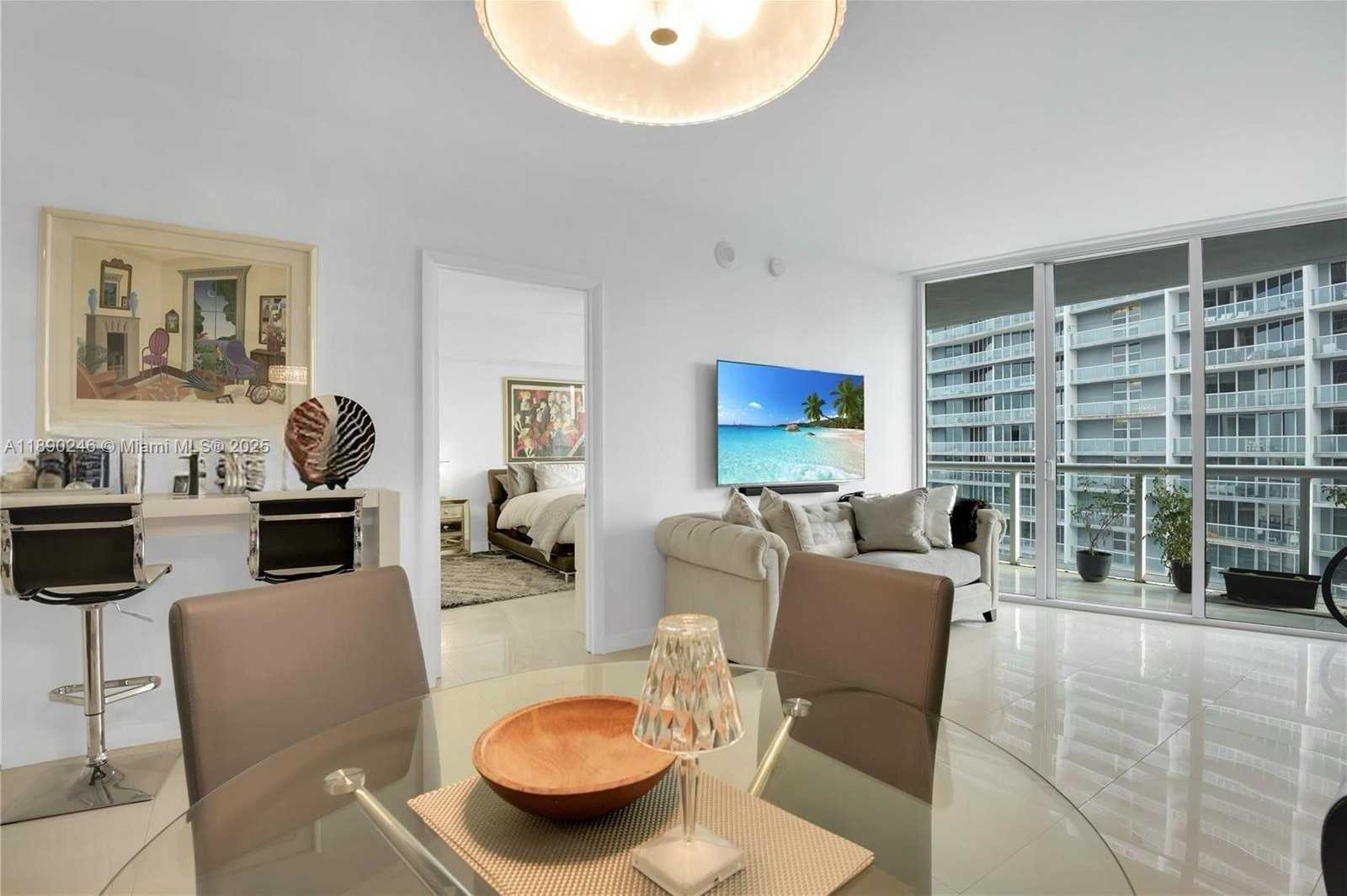 Small Image of 475 BRICKELL AVE #4711, Miami Number 7