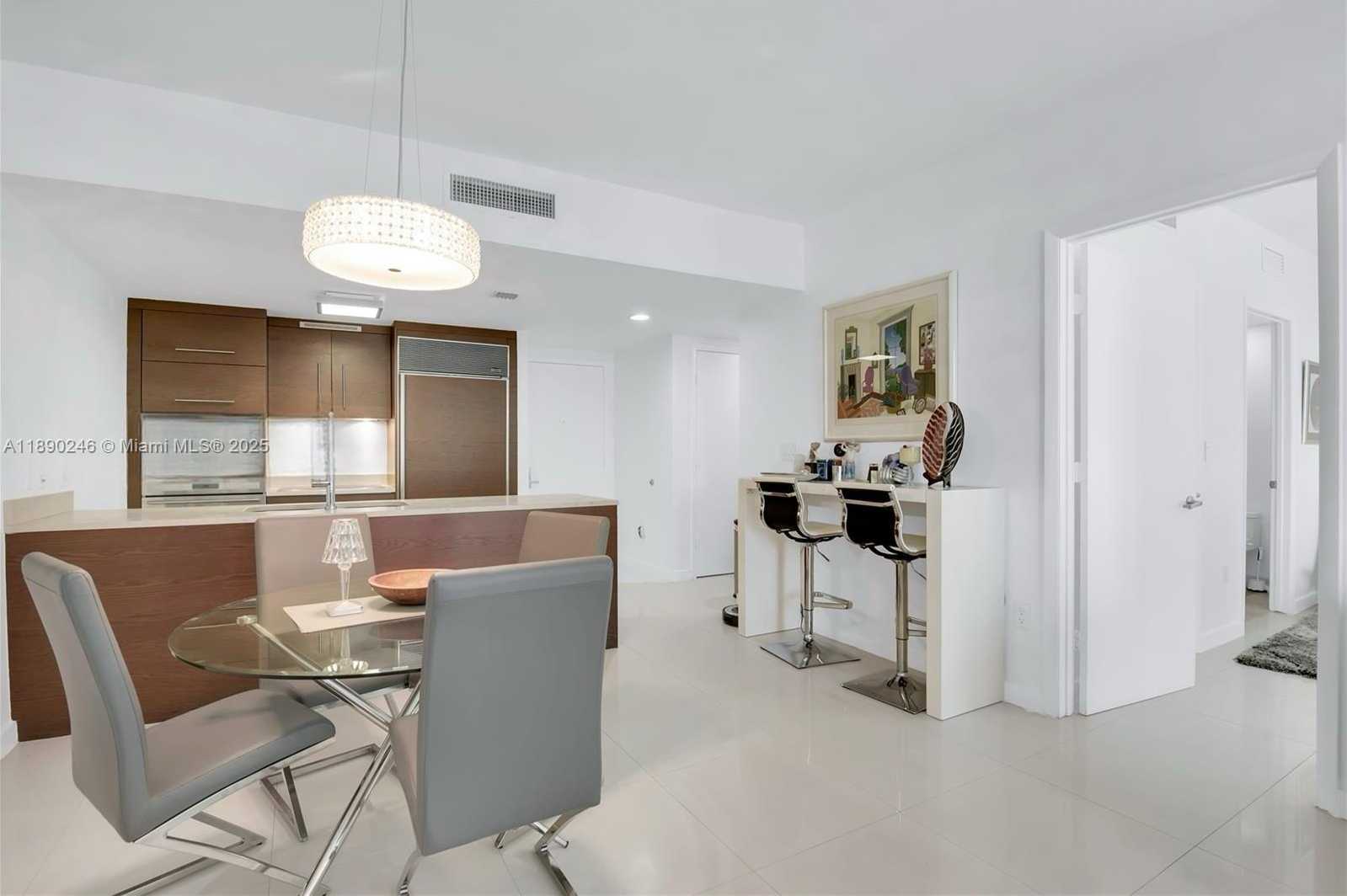 Small Image of 475 BRICKELL AVE #4711, Miami Number 8