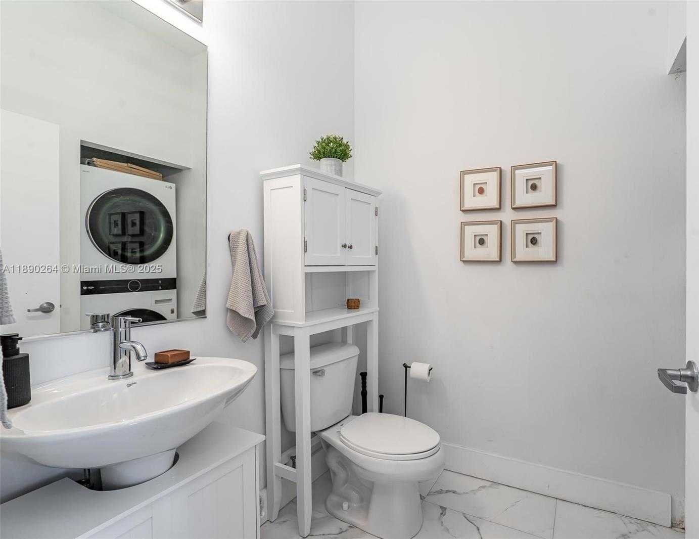 Small Image of 888 BISCAYNE BLVD #1210, Miami Number 13
