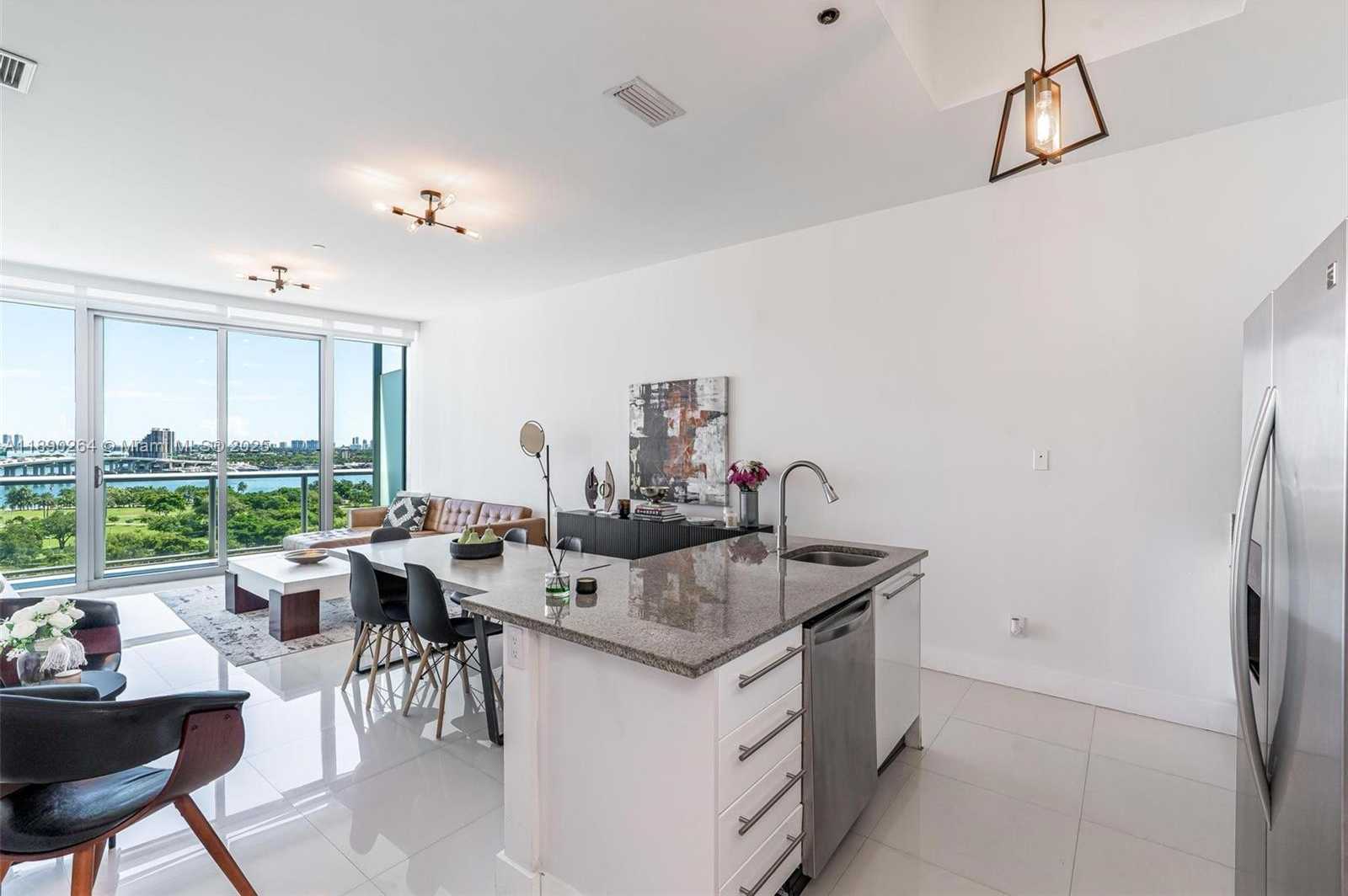 Small Image of 888 BISCAYNE BLVD #1210, Miami Number 18