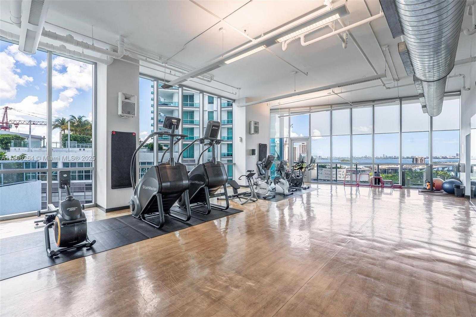 Small Image of 888 BISCAYNE BLVD #1210, Miami Number 25