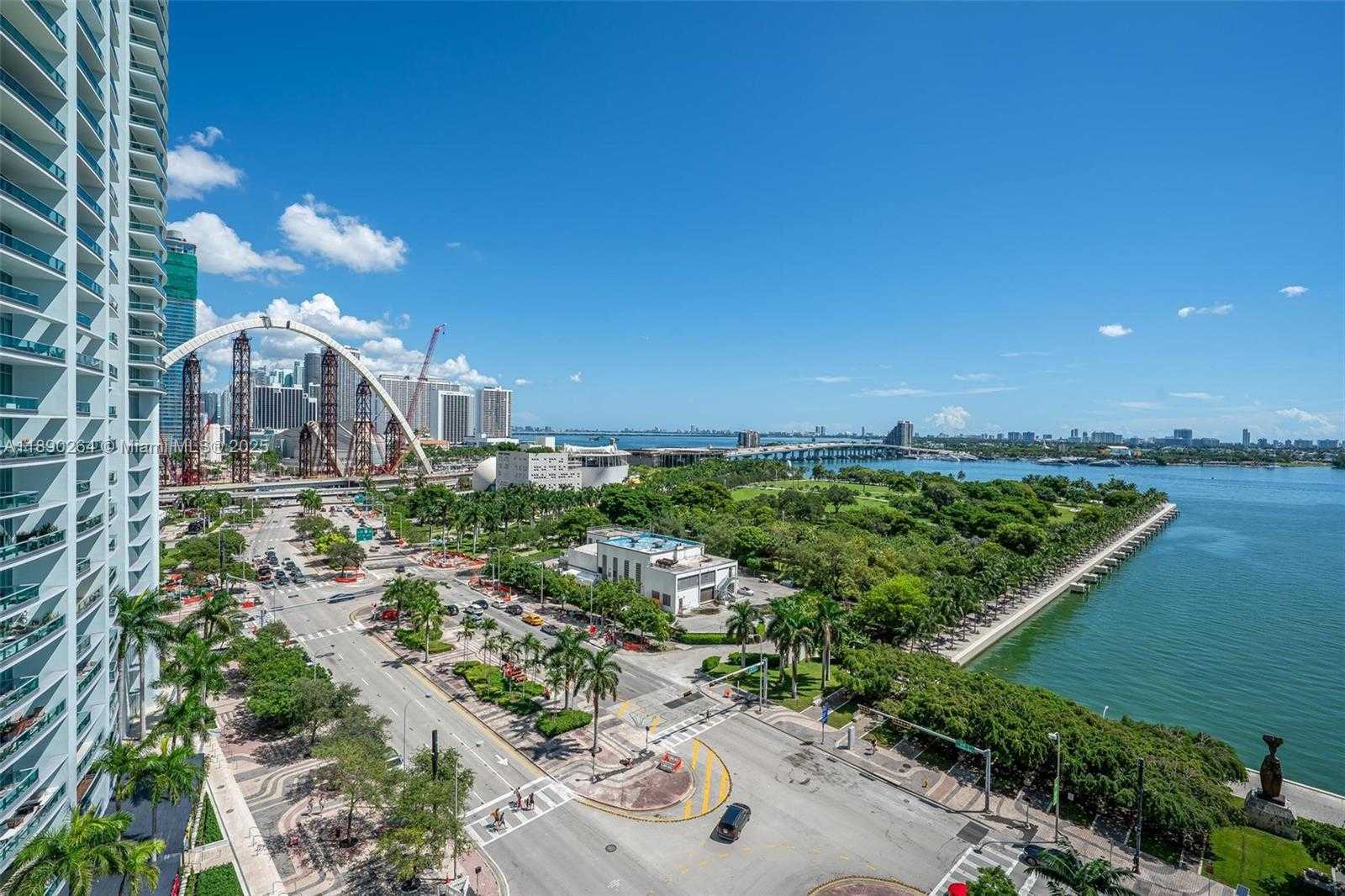 Small Image of 888 BISCAYNE BLVD #1210, Miami Number 32