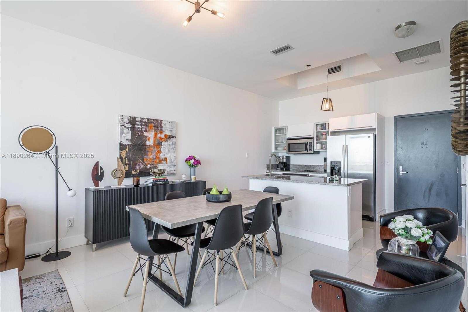 Small Image of 888 BISCAYNE BLVD #1210, Miami Number 5