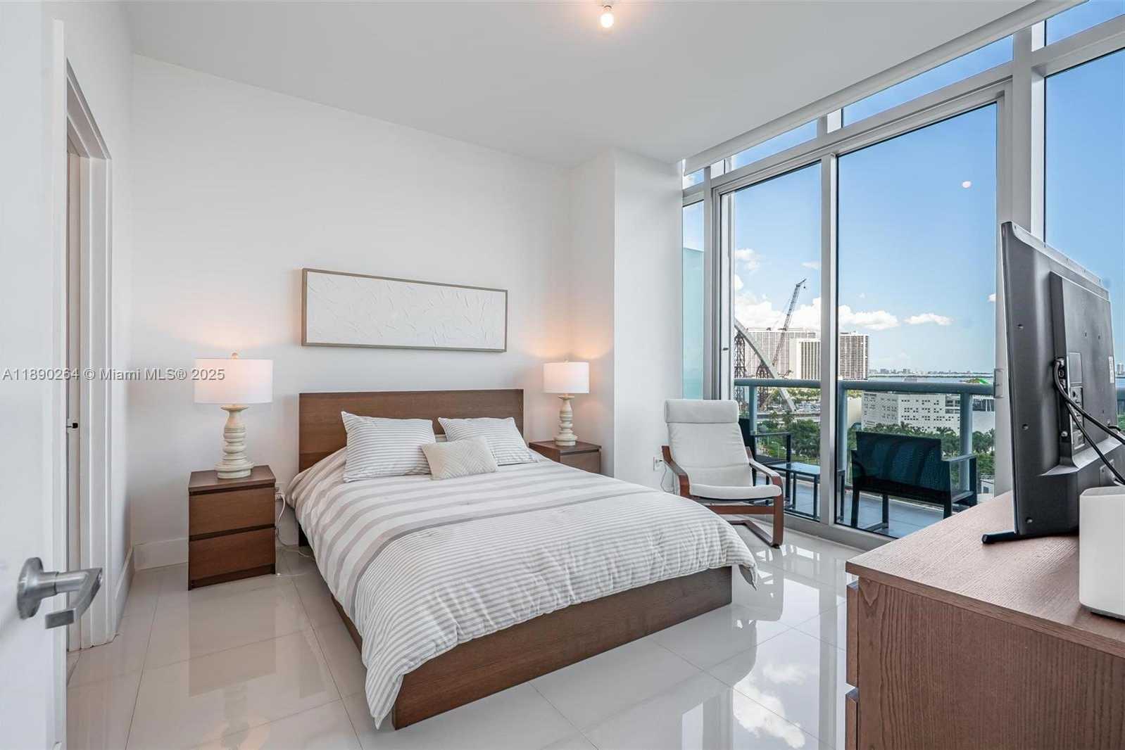 Small Image of 888 BISCAYNE BLVD #1210, Miami Number 7