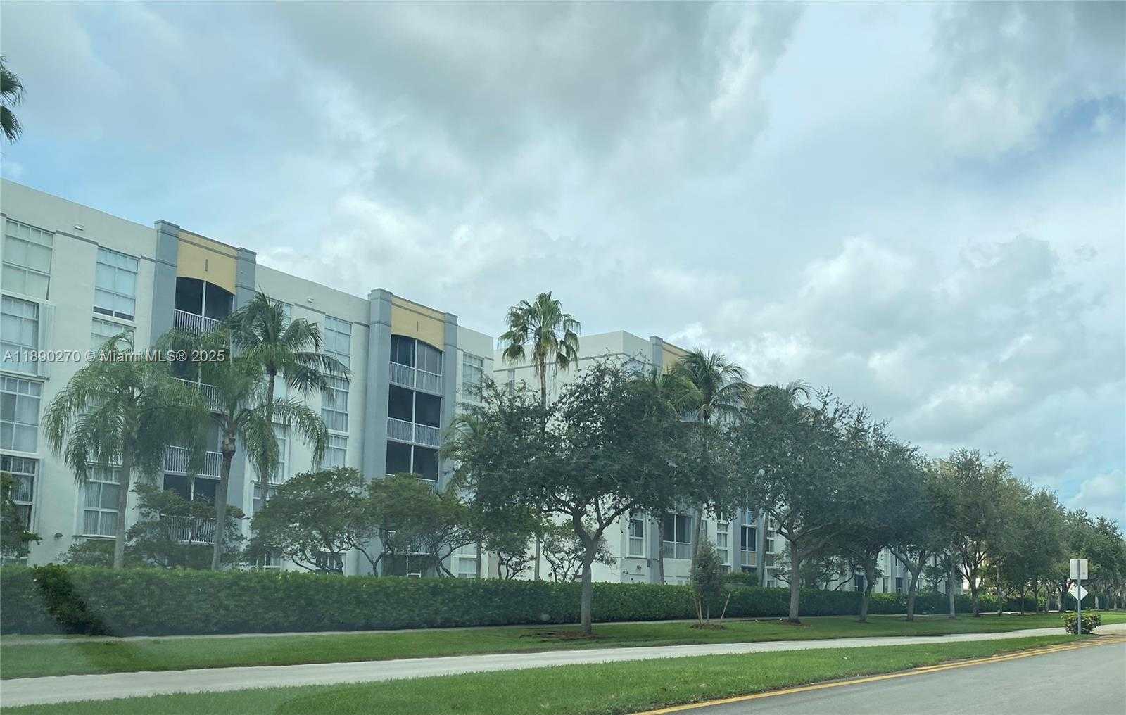 Small Image of 9725 NORTH WEST 52ND ST #522, Doral Number 17