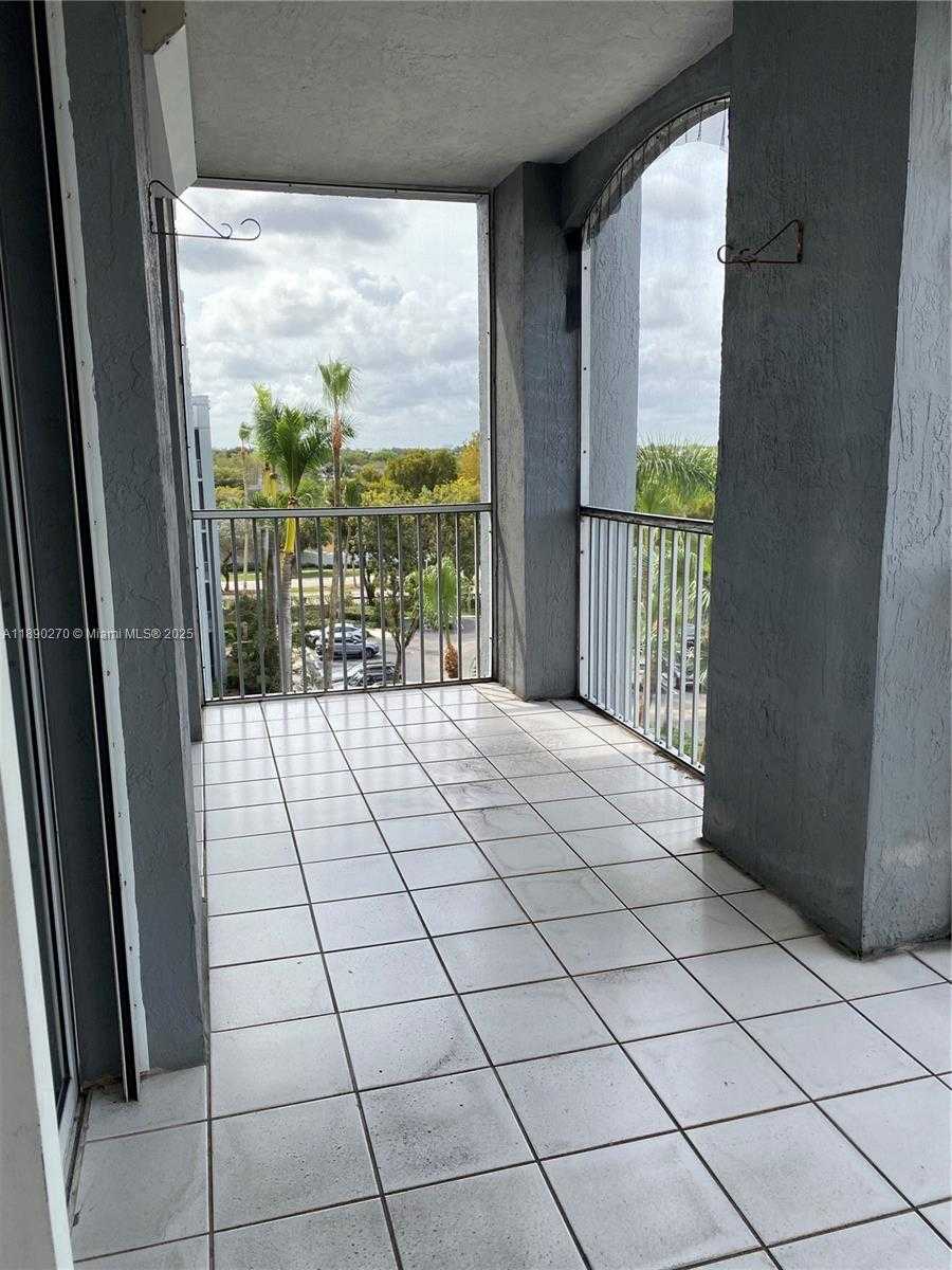 Small Image of 9725 NORTH WEST 52ND ST #522, Doral Number 3