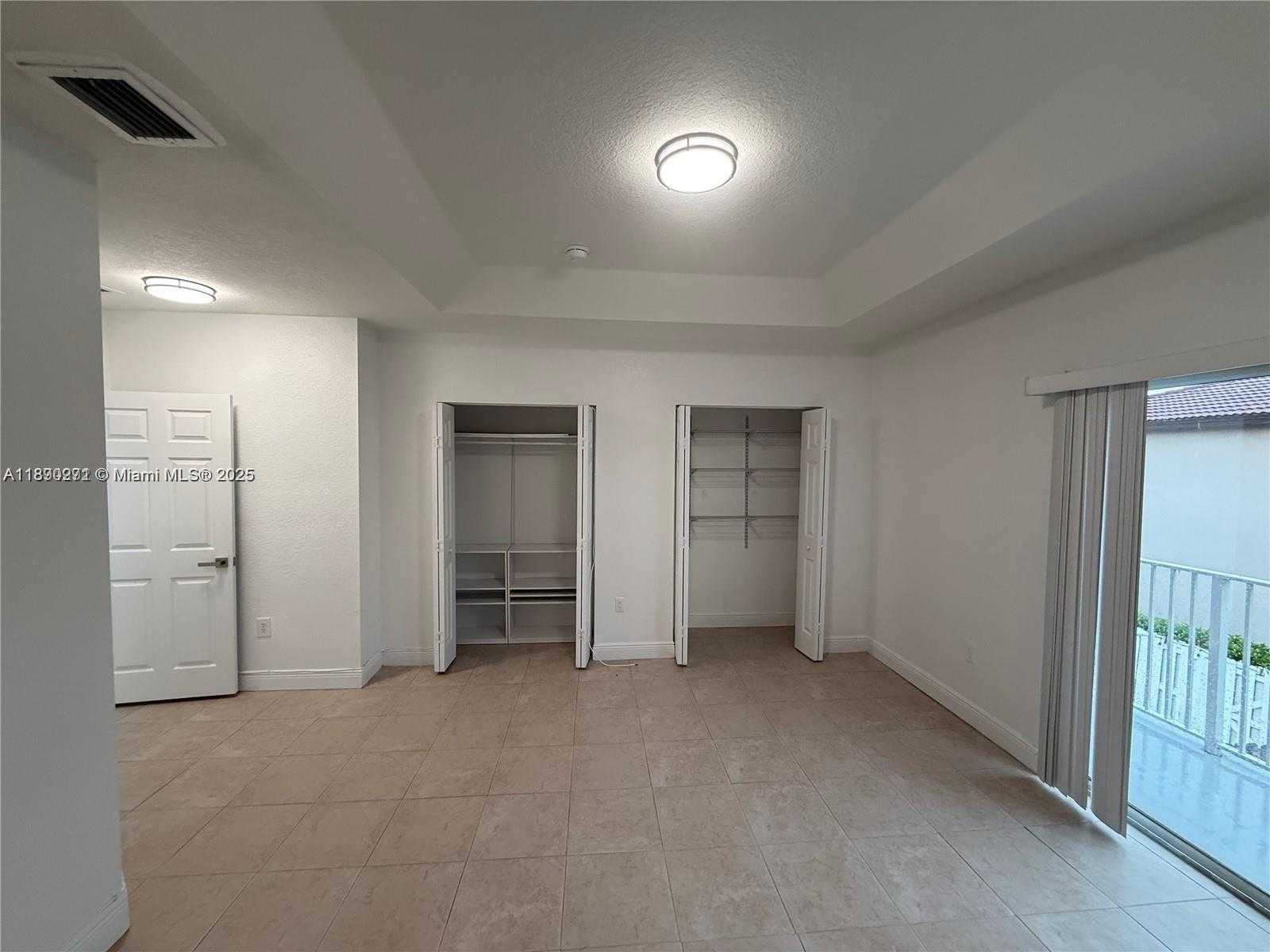 Small Image of 13717 SOUTH WEST 171ST LN, Miami Number 12