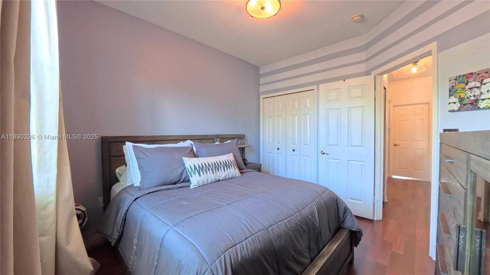 Small Image of 12283 SOUTH WEST 123RD PSGE, Miami Number 16