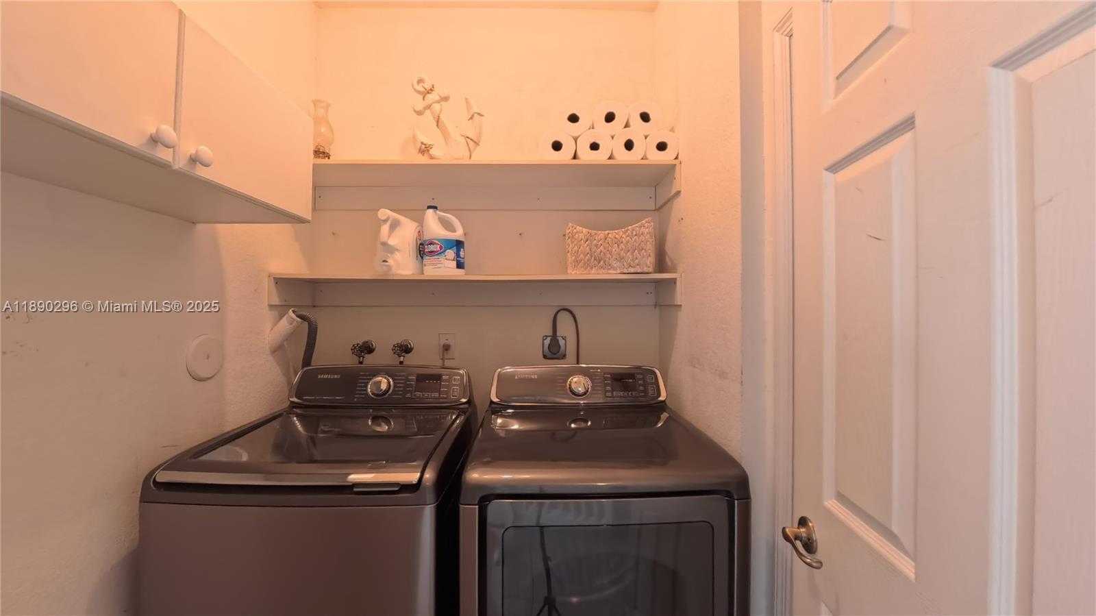 Small Image of 12283 SOUTH WEST 123RD PSGE, Miami Number 29