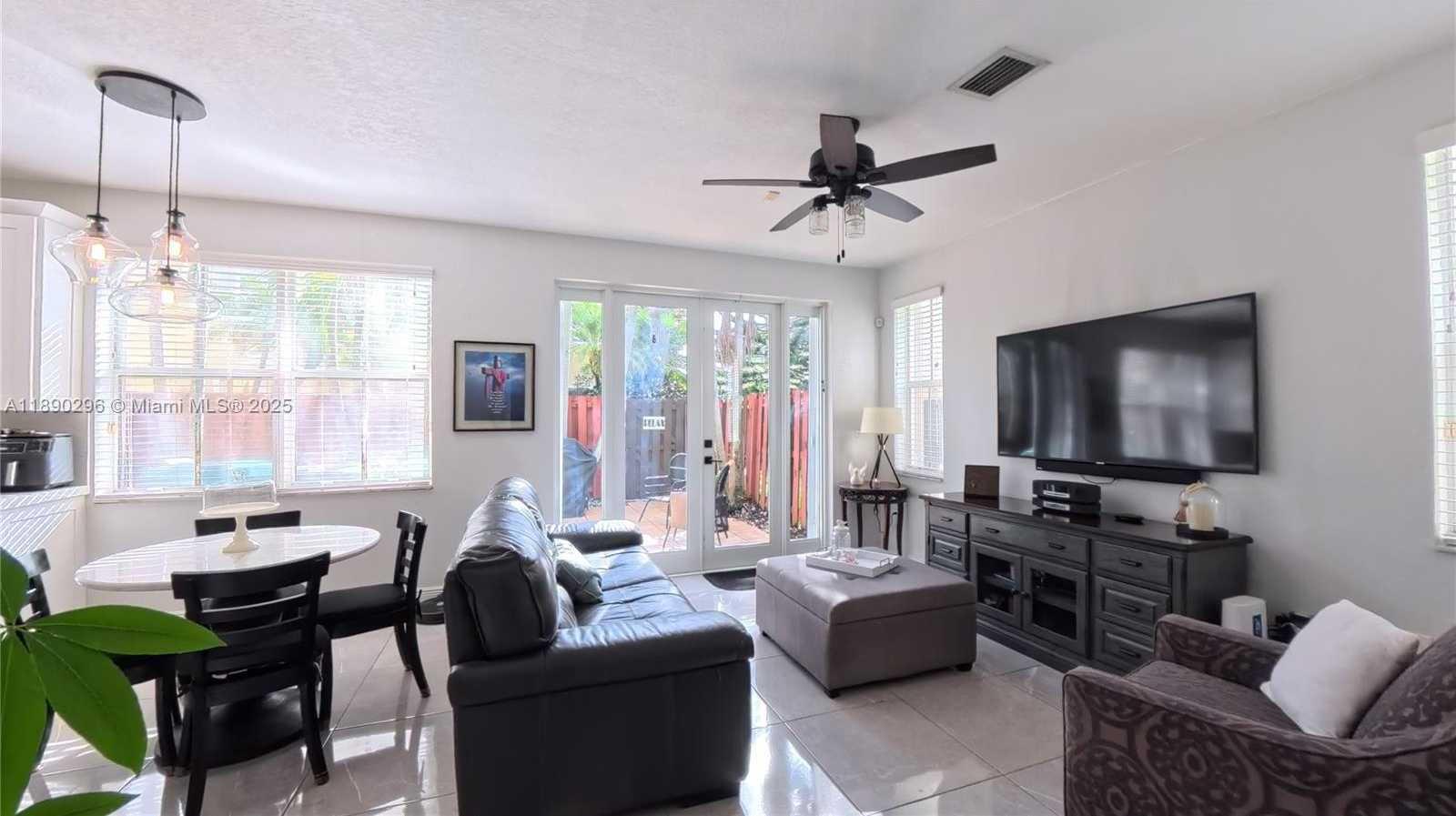 Small Image of 12283 SOUTH WEST 123RD PSGE, Miami Number 6