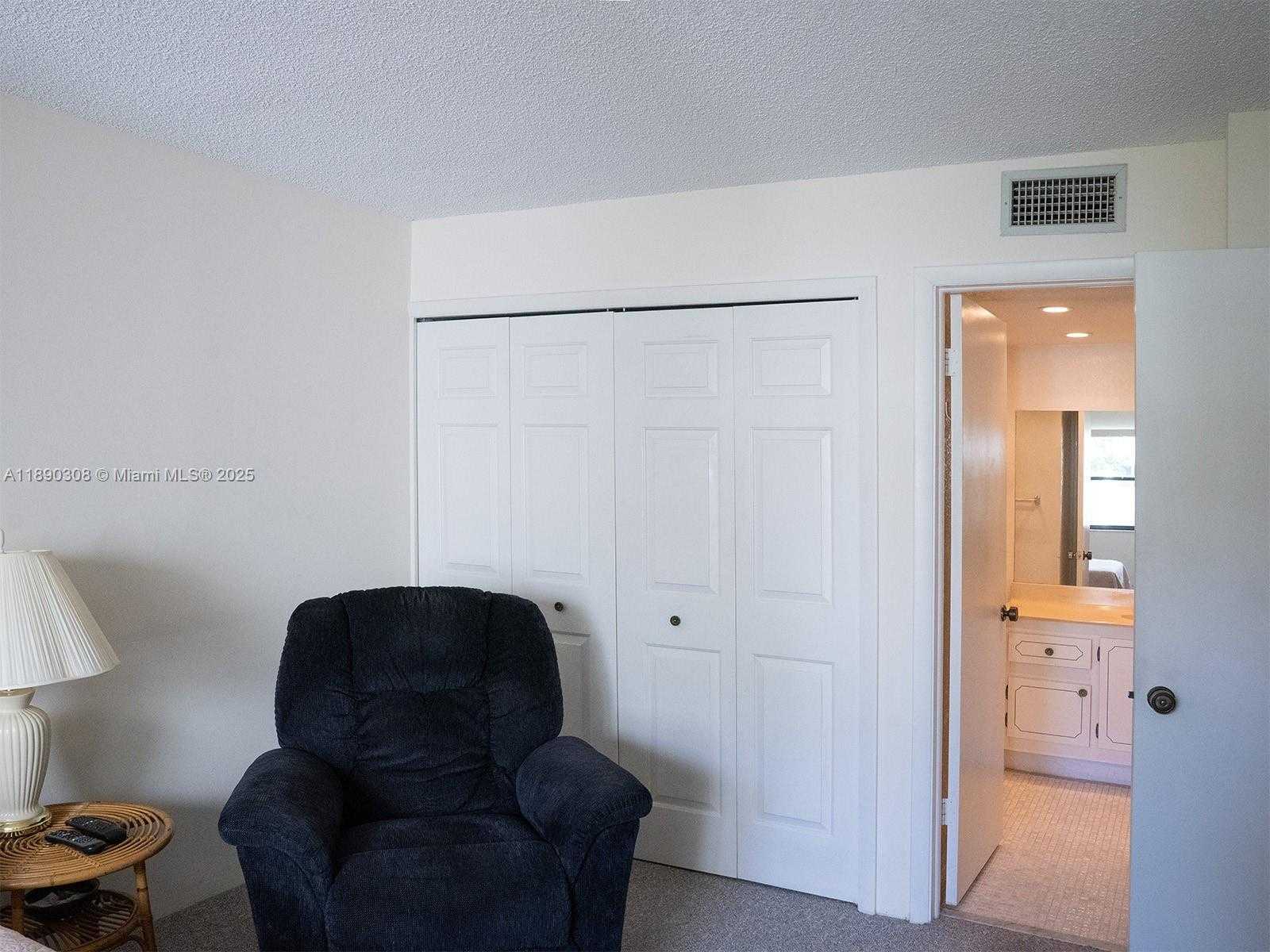 Small Image of 301 RACQUET CLUB RD #203, Weston Number 20