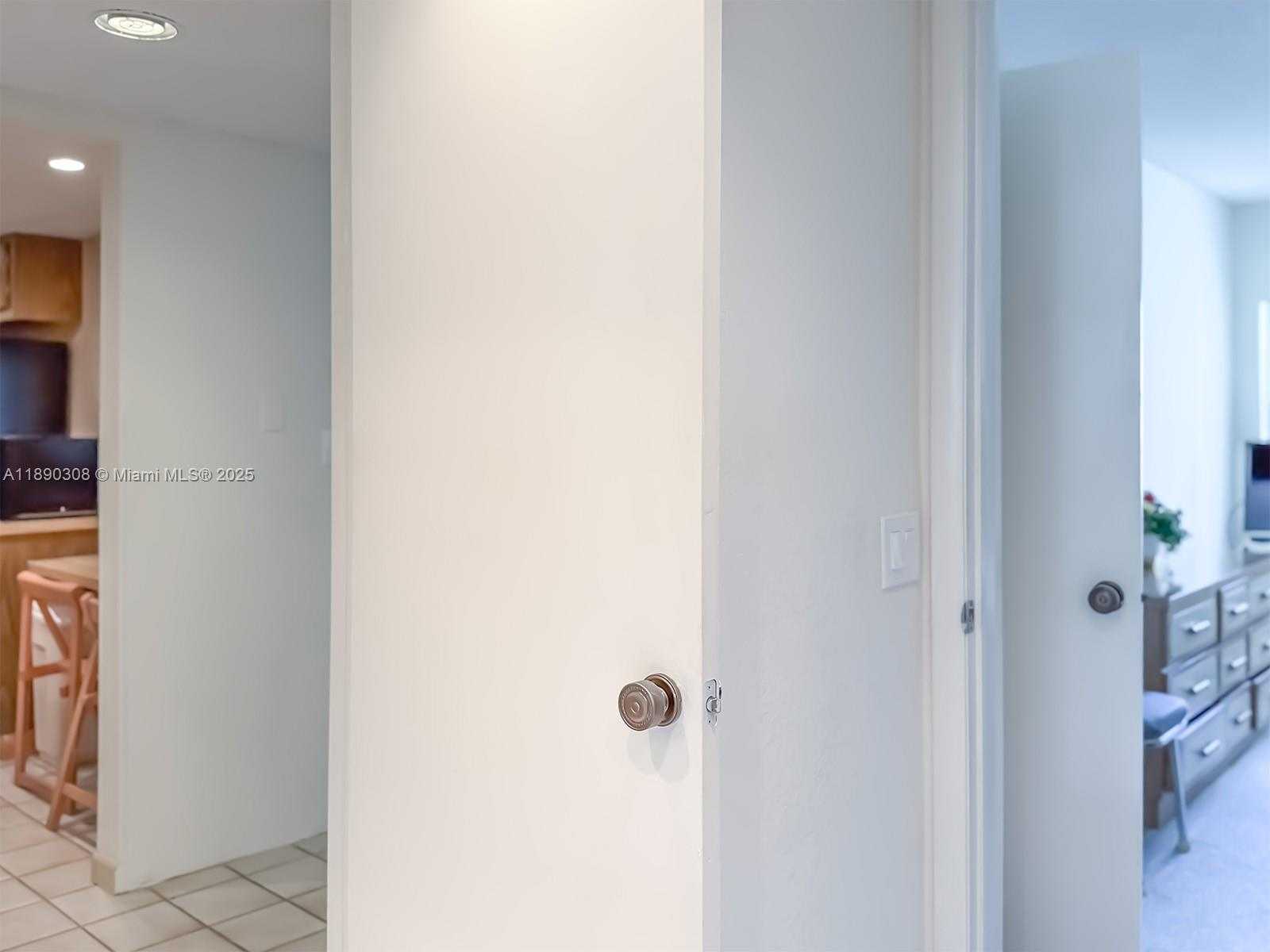 Small Image of 301 RACQUET CLUB RD #203, Weston Number 24