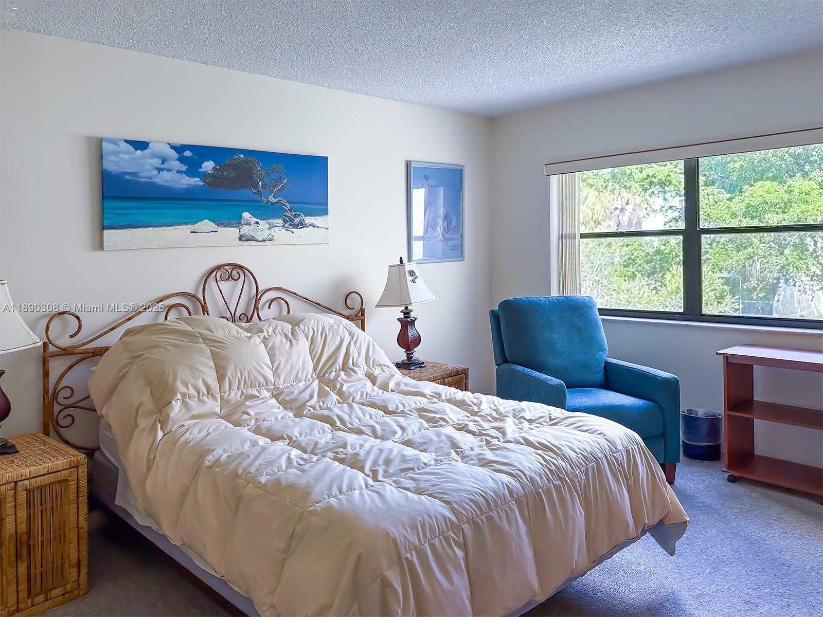 Small Image of 301 RACQUET CLUB RD #203, Weston Number 9