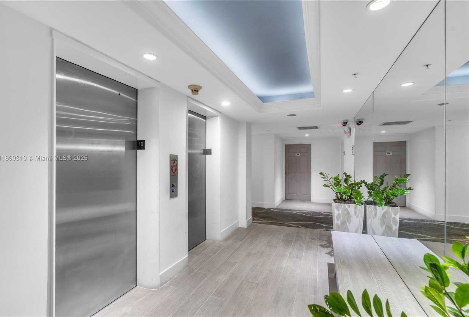 Small Image of 10350 WEST BAY HARBOR DR #10AB, Bay Harbor Islands Number 5
