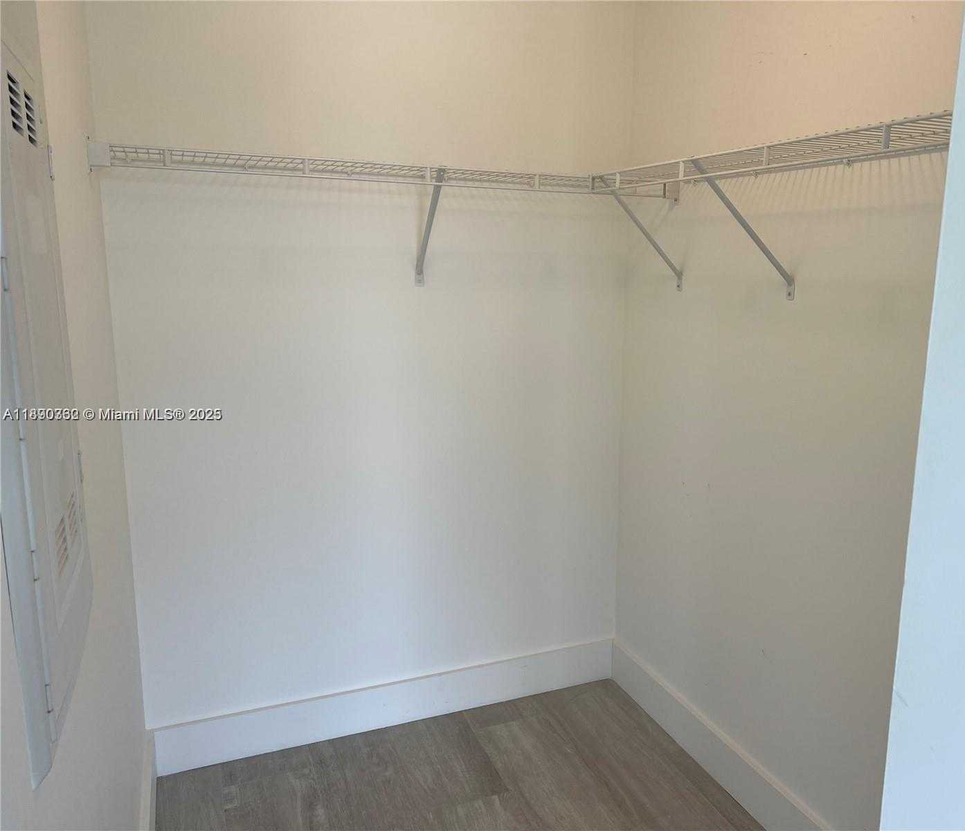 Small Image of 121 NORTH EAST 34TH ST #1610, Miami Number 16