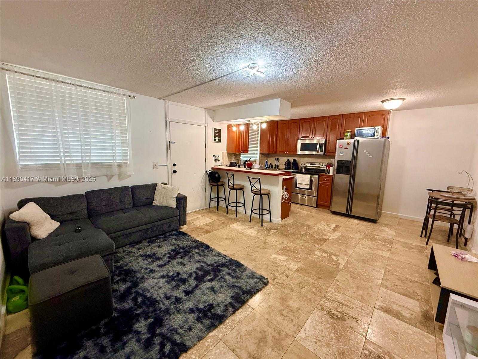 Small Image of 1801 SOUTH TREASURE DR #110, North Bay Village Number 2