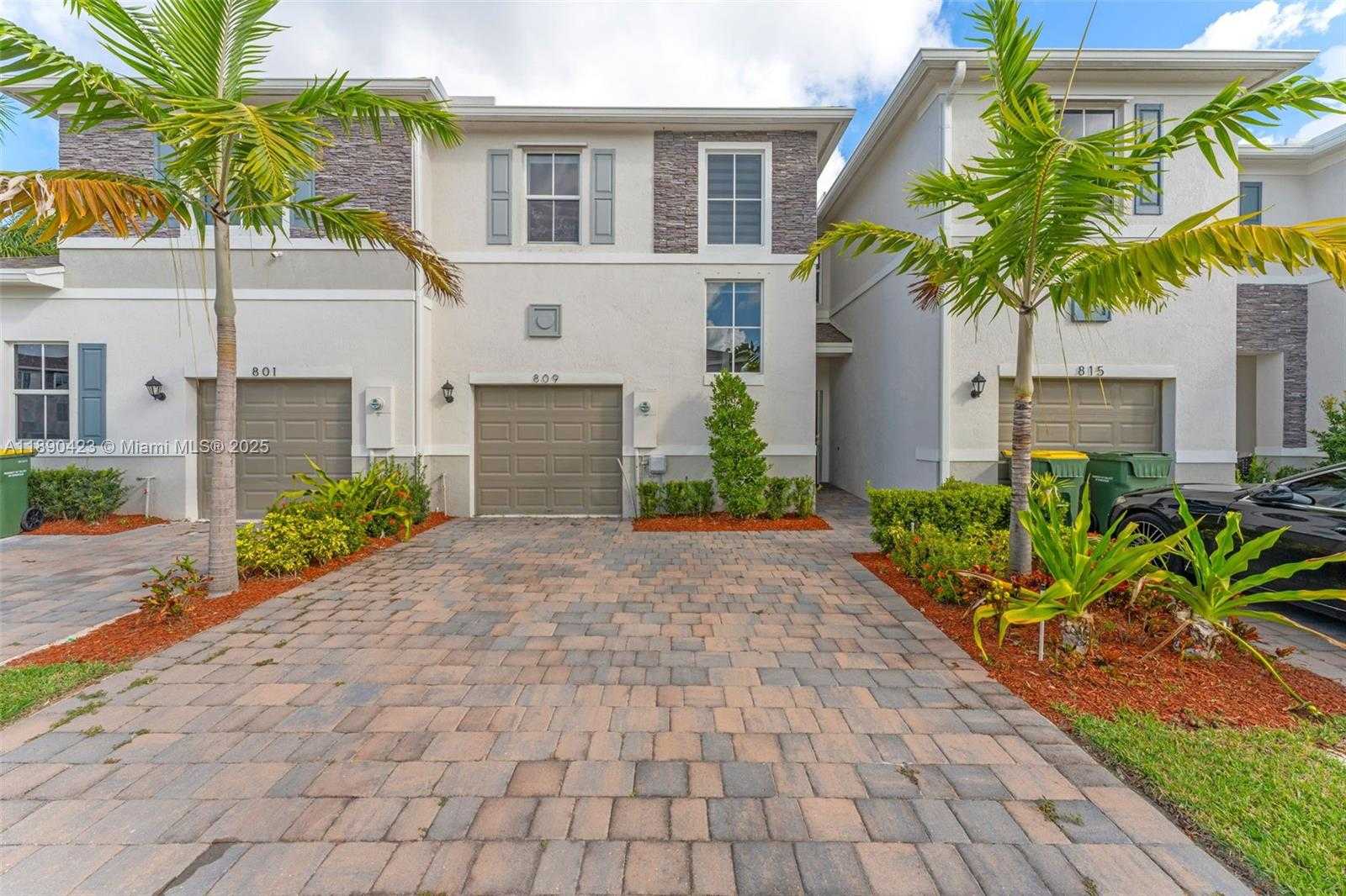 Small Image of 809 SOUTH EAST 16TH CT, Homestead Number 2