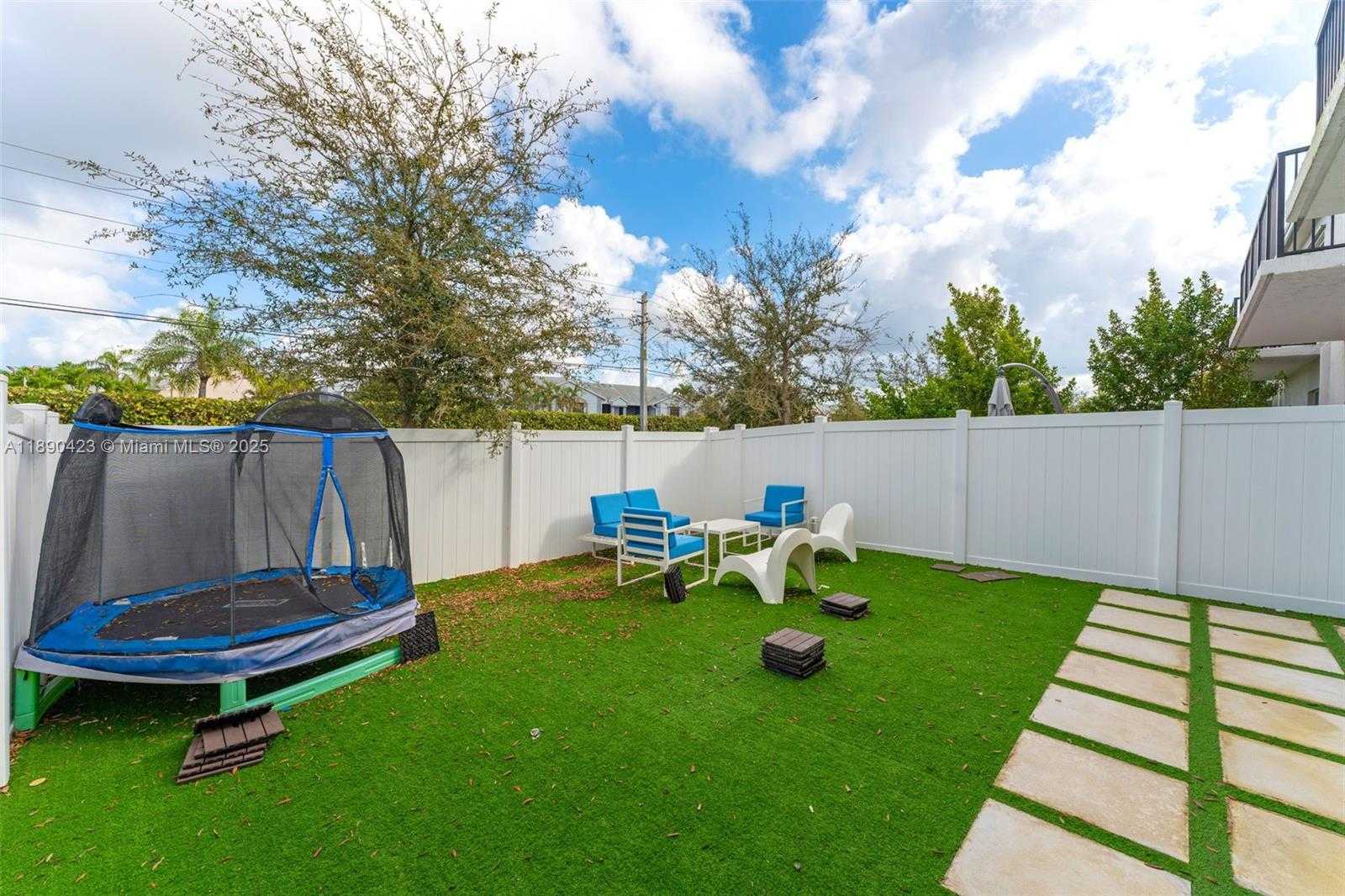 Small Image of 809 SOUTH EAST 16TH CT, Homestead Number 20