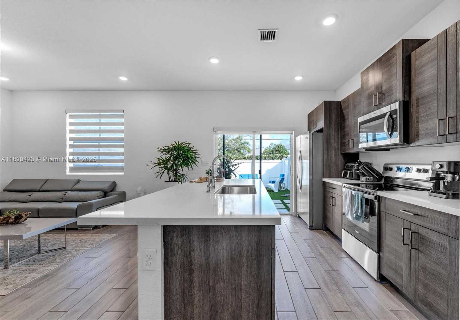 Small Image of 809 SOUTH EAST 16TH CT, Homestead Number 40