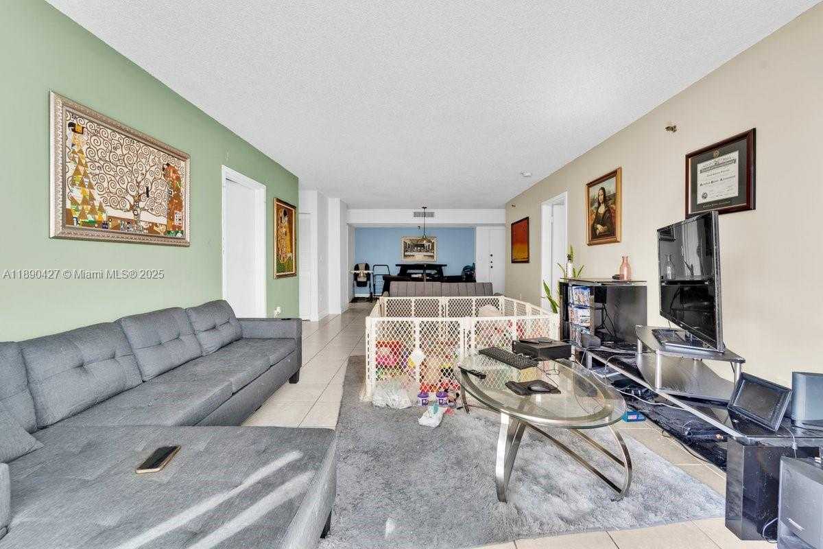 Small Image of 2501 BRICKELL AVE #1103, Miami Number 7