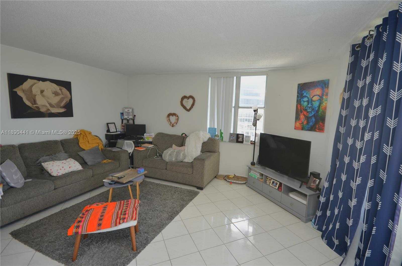 Small Image of 6900 BAY DR #9D, Miami Beach Number 16